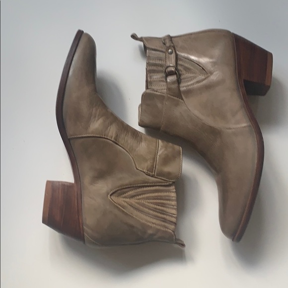 The Brookline Shoe Leather Ankle Boot Sz 10D THE BROOKLINE ANKLE BOOT, BROWN LEATHER VINTAGE SZ 10.5~5098  main image 4